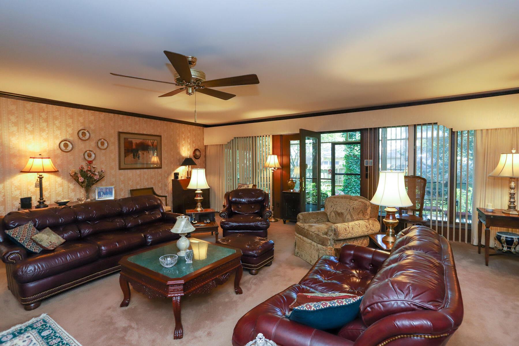 4262 Smith Road Townsend, GA 31331 - Photo 8 of 59 living room1