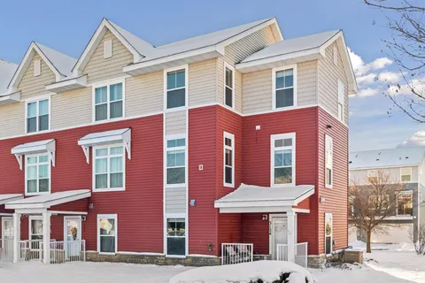 $250,000 | 3124 Thoreau Road, Chaska, MN 55318