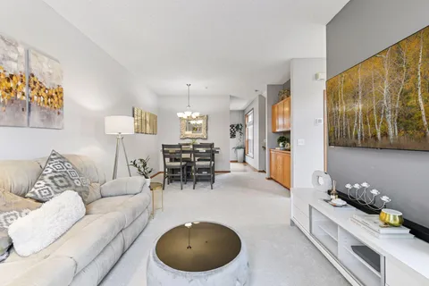 $250,000 | 3124 Thoreau Road, Chaska, MN 55318