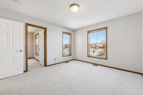 $250,000 | 3124 Thoreau Road, Chaska, MN 55318