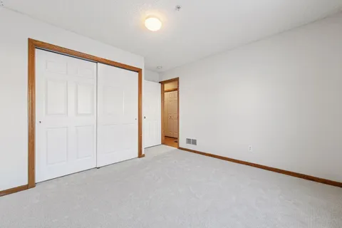 $250,000 | 3124 Thoreau Road, Chaska, MN 55318