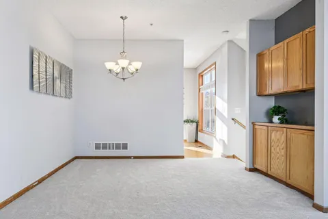 $250,000 | 3124 Thoreau Road, Chaska, MN 55318