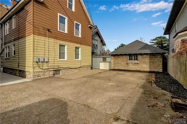 $1,950 | 95 Inwood Place, Unit 2, Buffalo, NY 14209