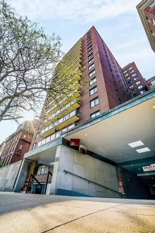 $3,095,000 | 180 Beacon Street, Unit 6AB, Boston, MA 02116