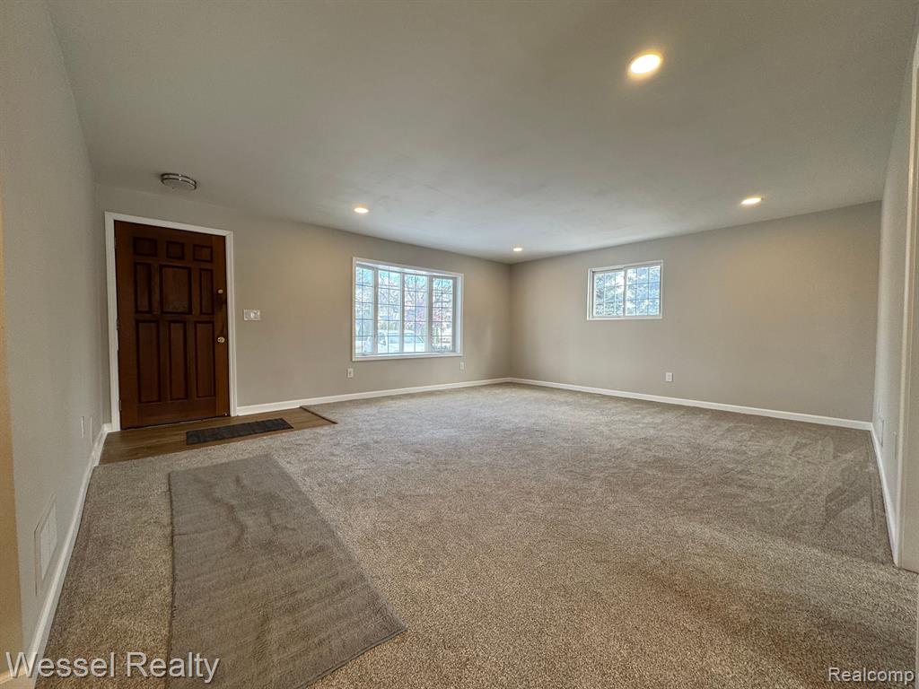 7460 22 Mile Road Utica, MI 48317 - Photo 2 of 12