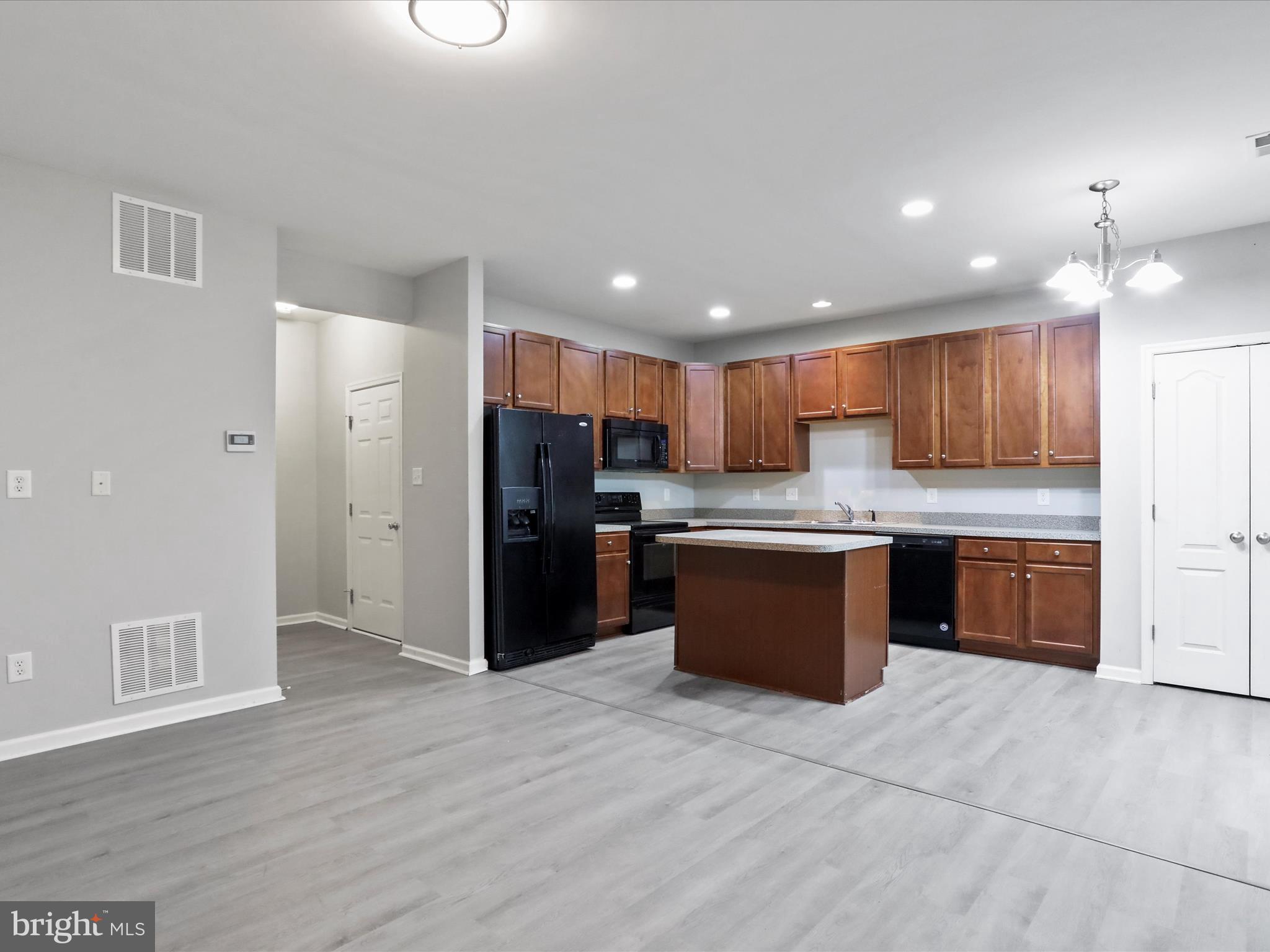 154 Ran Rue Drive Martinsburg, WV 25403 - Photo 6 of 70
