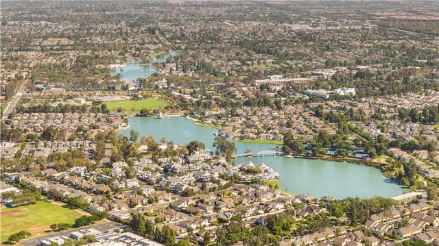 $1,035,000 | 49 Thicket, Unit 36, Irvine, CA 92614