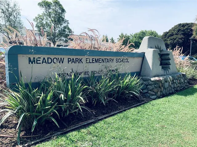 $1,035,000 | 49 Thicket, Unit 36, Irvine, CA 92614