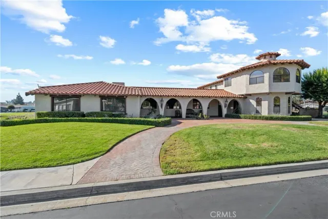a front view of house with yard