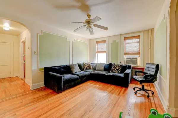 $1,890 | 901 Grand Avenue, Unit 2B, North Bergen, NJ 07047