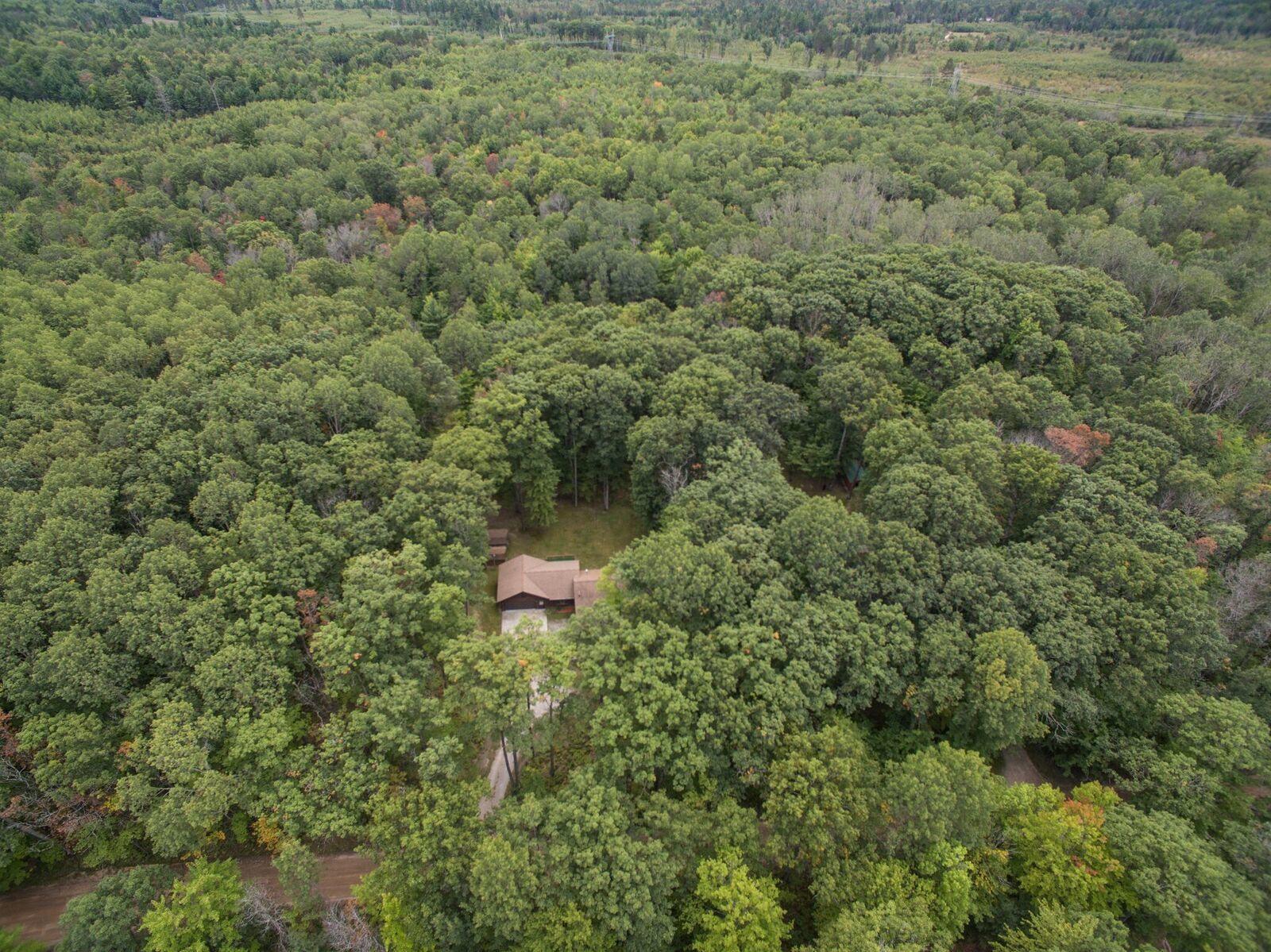 4675 Henning Road Lewiston, MI 49756 - Photo 4 of 19 Gallery Image 4