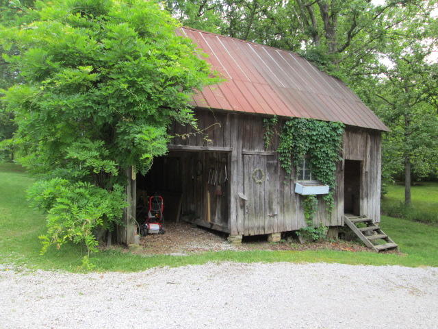 1738 Deep Draw Road Crossville, TN 38555 - Photo 22 of 31 22 Shed