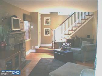 102 Cameron Road Willow Grove, PA 19090 - Photo 3 of 6 Living Room