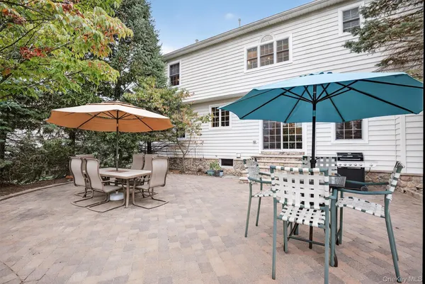 $949,900 | 36 Deangelis Drive, Monroe, NY 10950