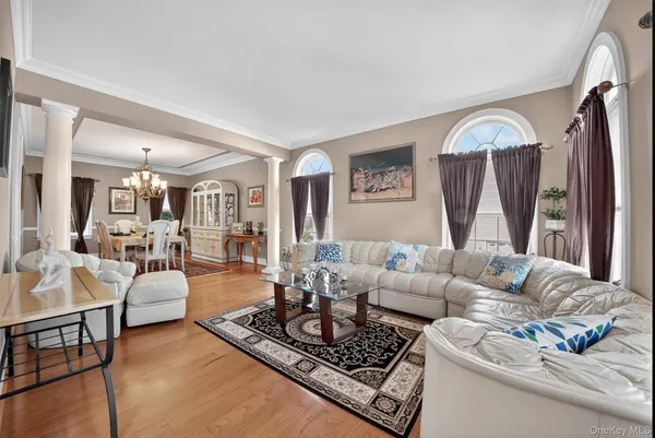 $949,900 | 36 Deangelis Drive, Monroe, NY 10950