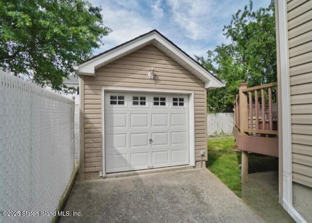 22 Belfield Avenue Staten Island, NY 10312 - Photo 20 of 28 ddabdc0491ef5a1b627278474dd0d1ba