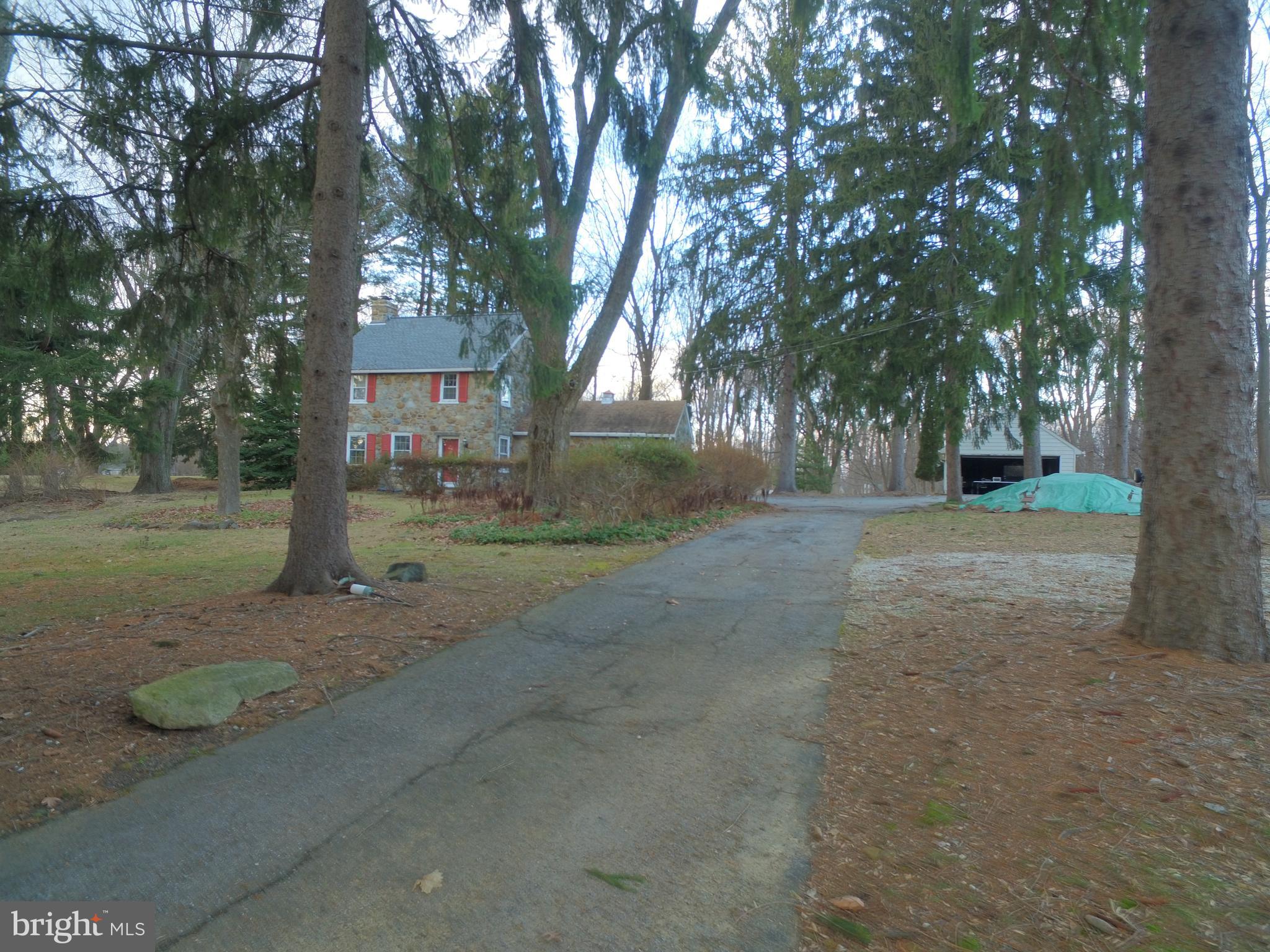 3505 Goshen Road Newtown Square, PA 19073 - Photo 20 of 43 Private drive.