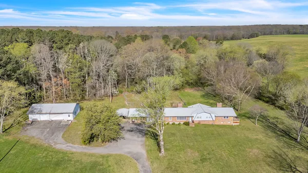 $450,000 | 2209 East Lincoln Street, Tullahoma, TN 37388
