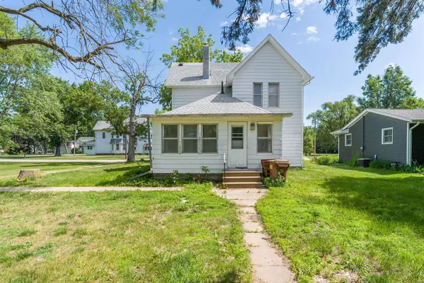 $95,000 | 1010 6th Avenue, Erie, IL 61250
