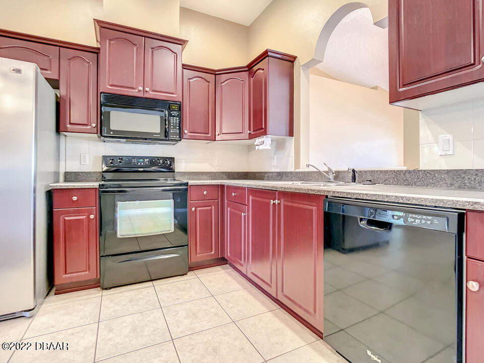 452 Kettering Road Deltona, FL 32725 - Photo 9 of 51 9