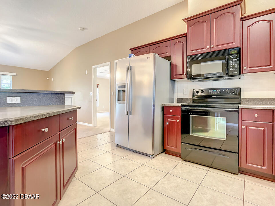 452 Kettering Road Deltona, FL 32725 - Photo 10 of 51 10