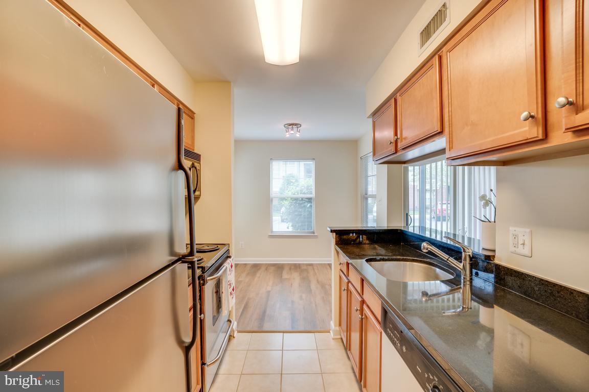 1706 Ascot Way, Unit B Reston, VA 20190 - Photo 10 of 23 Lots of counter storage!