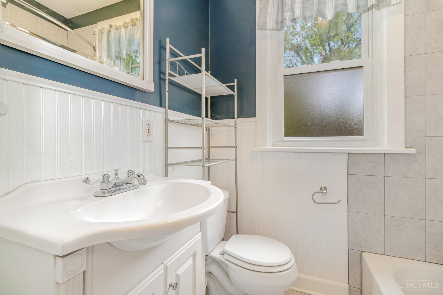 6520 Roe Street Cincinnati, OH 45227 - Photo 16 of 23 Gallery Image 16