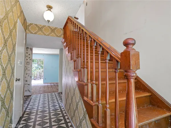 $719,917 | 14923 La Valle Street, Sylmar, CA 91342