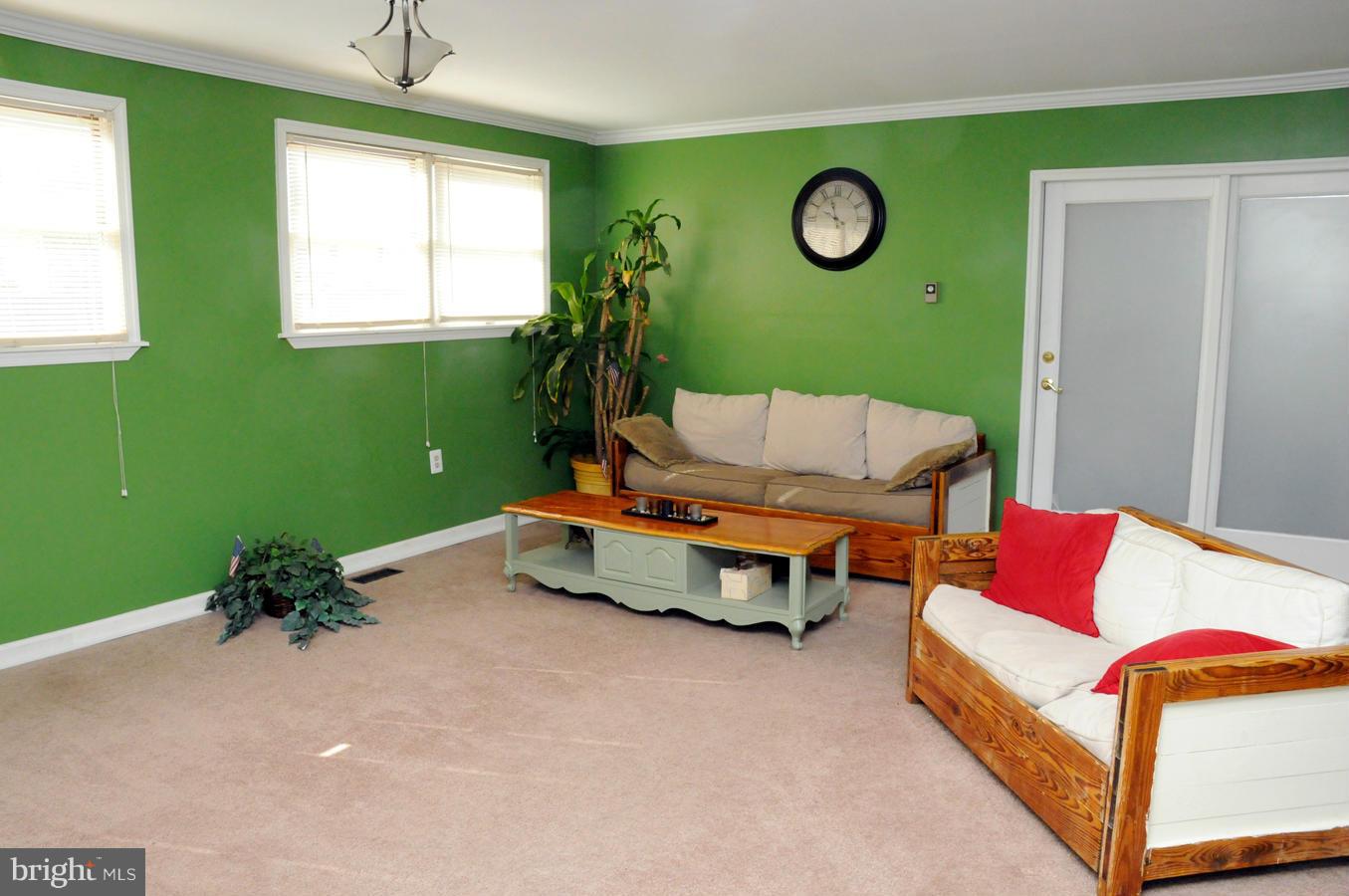 311 Cheddington Road Linthicum, MD 21090 - Photo 17 of 30 Family Room
