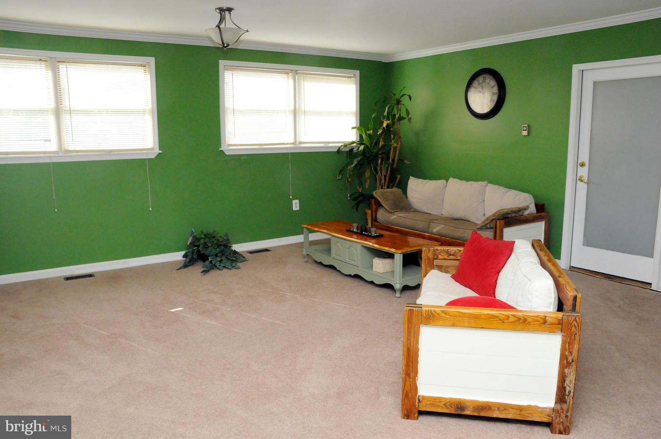 311 Cheddington Road Linthicum, MD 21090 - Photo 18 of 30 Family Room