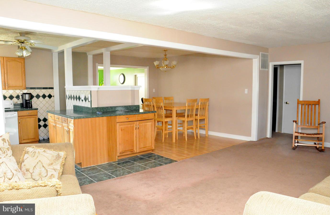 311 Cheddington Road Linthicum, MD 21090 - Photo 10 of 30 Living Room