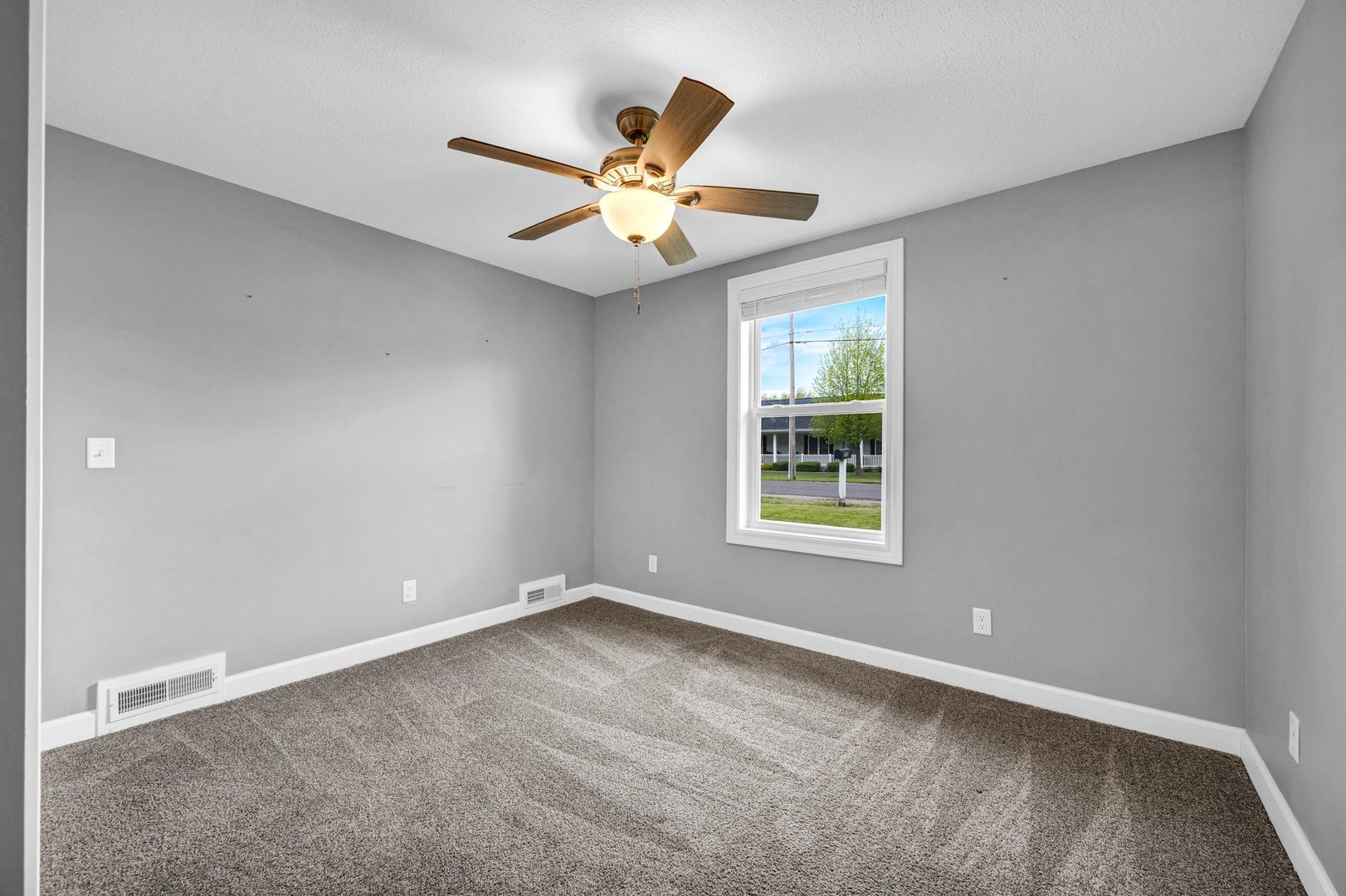 205 East North Line Road Tuscola, IL 61953 - Photo 12 of 18