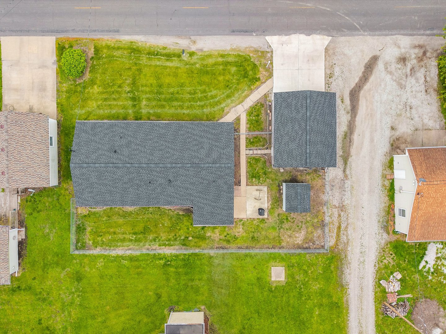 205 East North Line Road Tuscola, IL 61953 - Photo 4 of 18