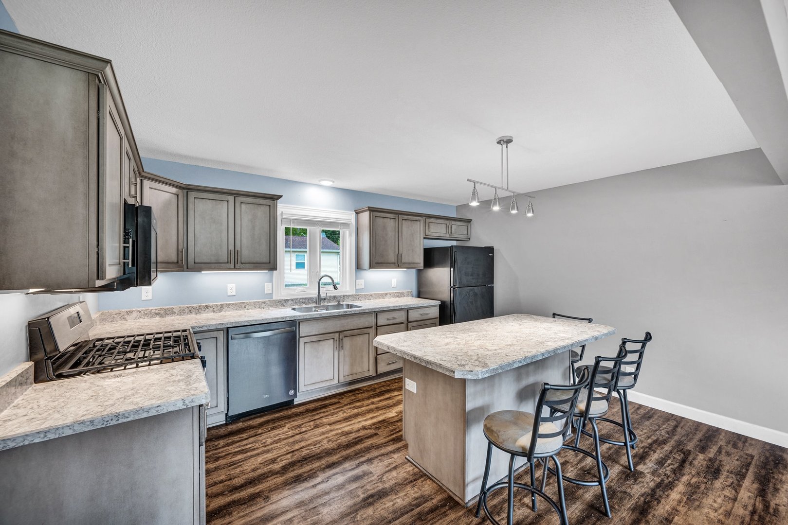 205 East North Line Road Tuscola, IL 61953 - Photo 7 of 18