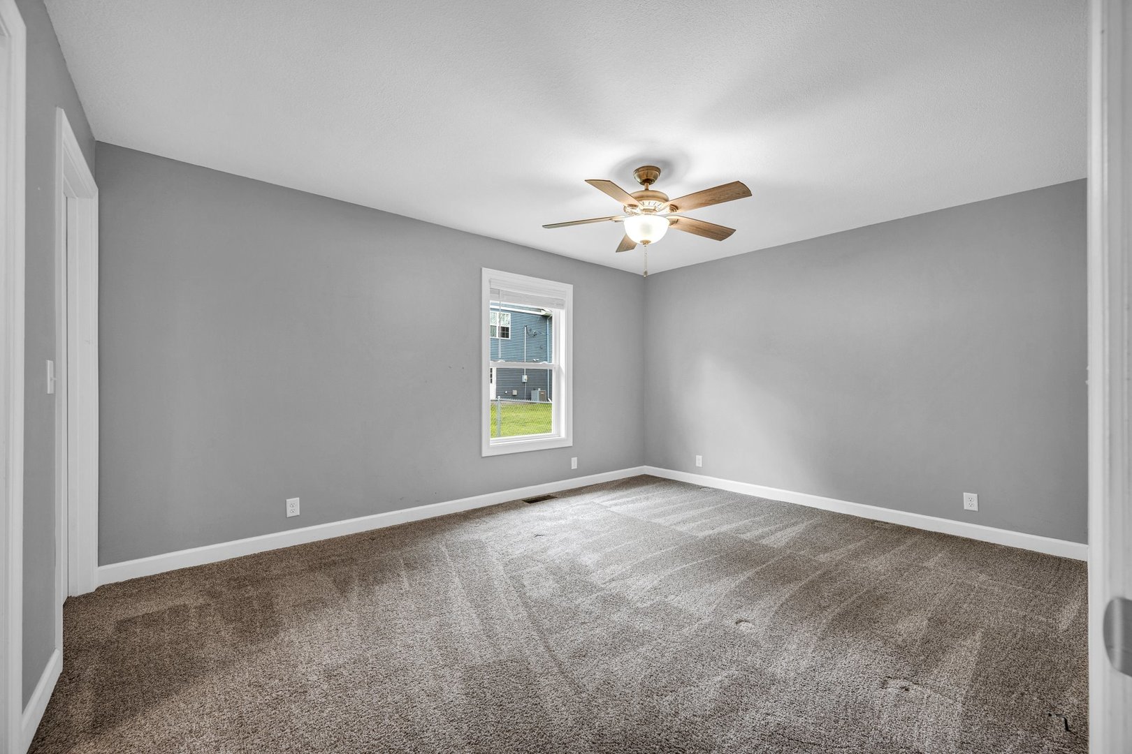 205 East North Line Road Tuscola, IL 61953 - Photo 9 of 18