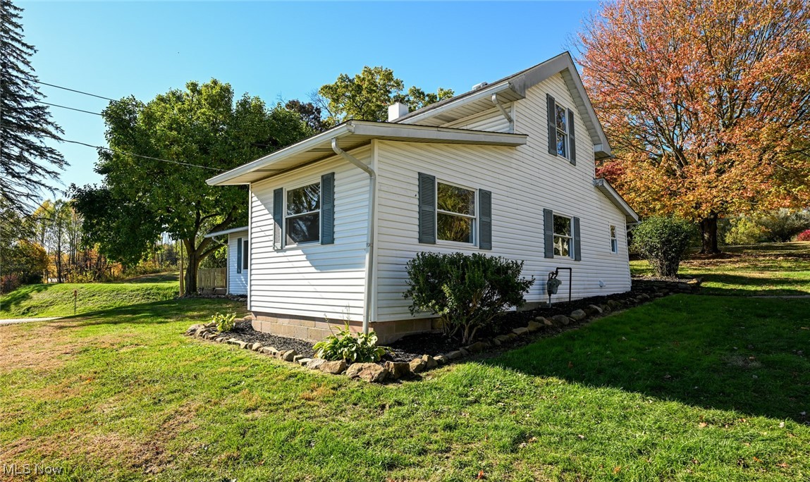 14328 Calaboone Road Doylestown, OH 44230 - Photo 4 of 45 View of side of home
