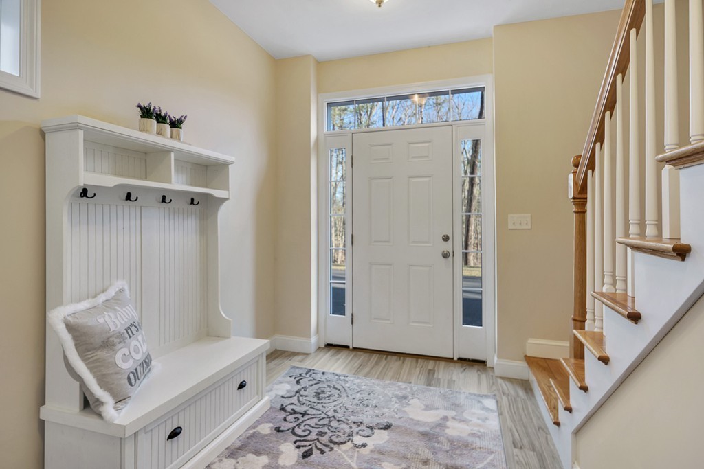 1863 Providence Road, Unit 1863 Northbridge, MA 01534 - Photo 4 of 42 Gallery Image 4