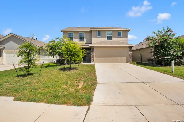 $1,950 | 920 Brown Thrasher, San Antonio, TX 78253