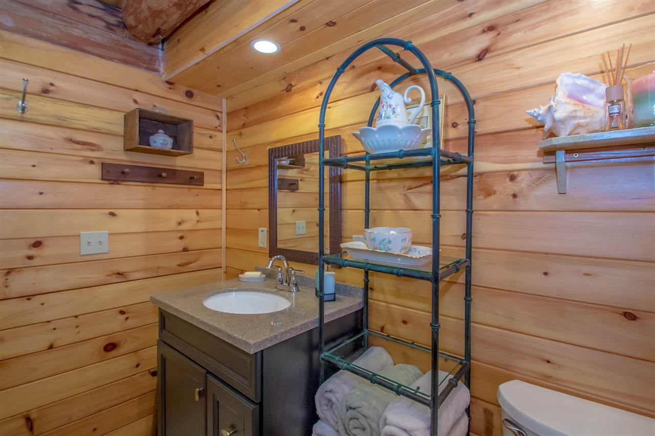 444 Old Mail Road Tamworth, NH 03886 - Photo 15 of 32 Gallery Image 15