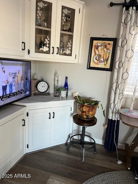 702 South Meridian Road, Unit 52 Apache Junction, AZ 85120 - Photo 7 of 20 a view of a entryway with furniture and painting on the wall