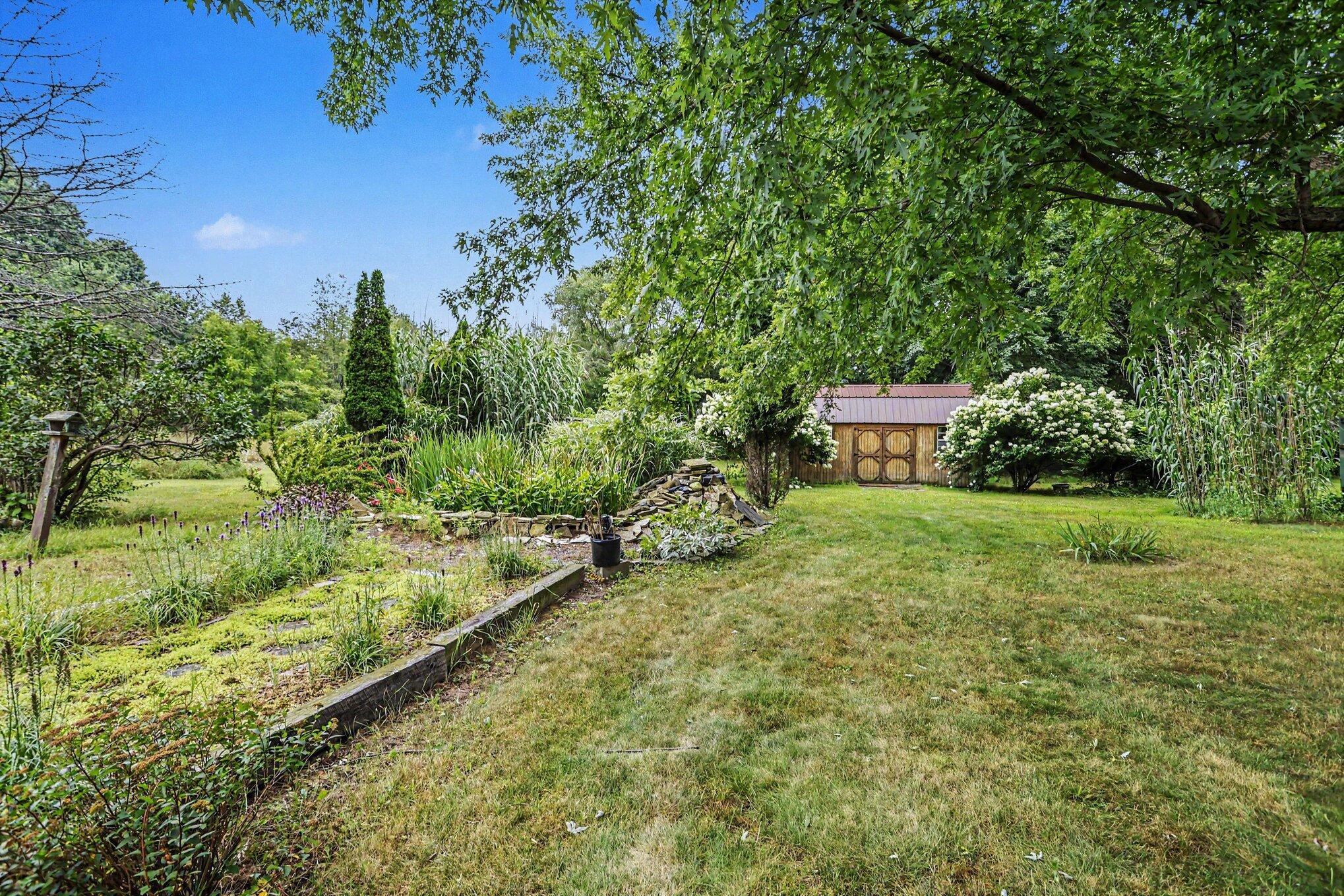 2785 Eaman Road Benton Harbor, MI 49022 - Photo 25 of 28 025_file_1632