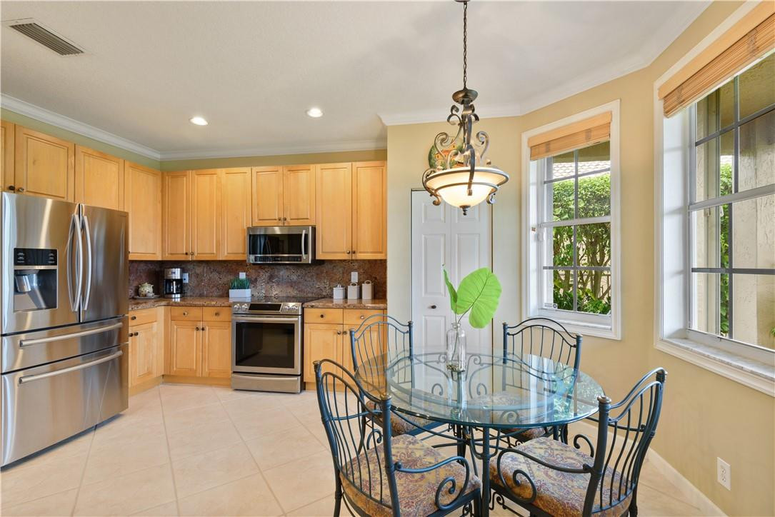 3724 Falcon Ridge Circle Weston, FL 33331 - Photo 8 of 45 Photo 8