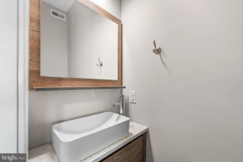 $315,000 | 1822 Federal Street, Unit 3, Philadelphia, PA 19146