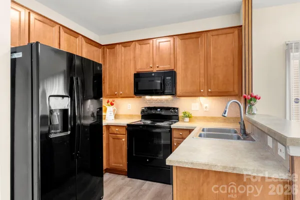 $1,950 | 10457 Stokeshill Court, Pineville, NC 28134