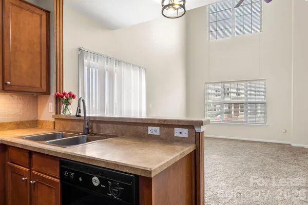 $1,950 | 10457 Stokeshill Court, Pineville, NC 28134