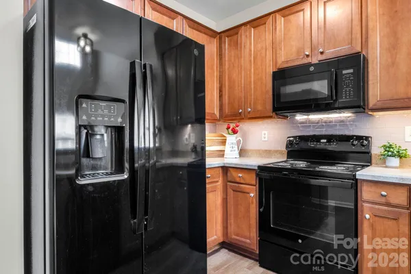 $1,950 | 10457 Stokeshill Court, Pineville, NC 28134