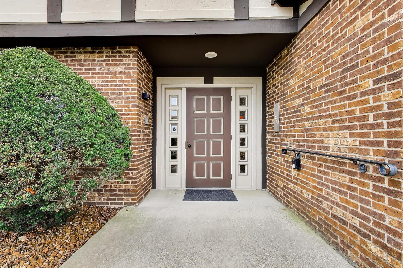 639 Big Timber Drive, Unit D Joliet, IL 60431 - Photo 2 of 30