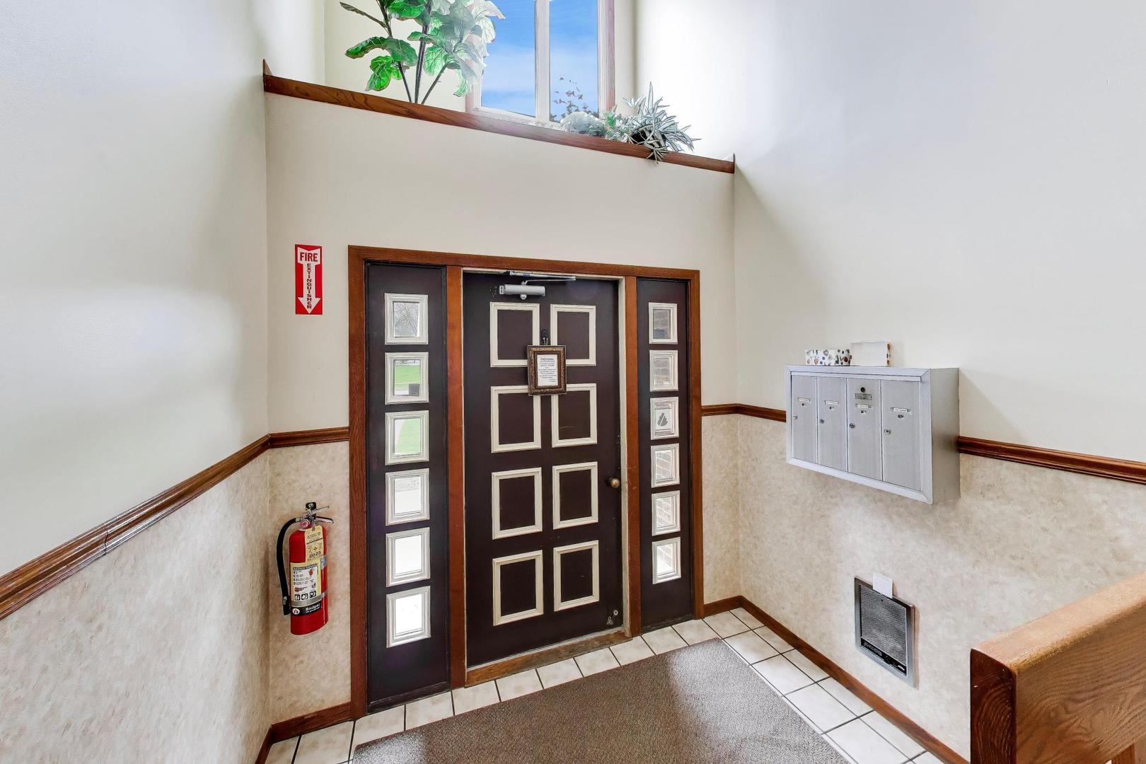 639 Big Timber Drive, Unit D Joliet, IL 60431 - Photo 3 of 30