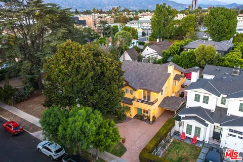 a view of a outdoor seating area with furniture