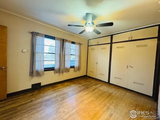 a view of backyard of the house